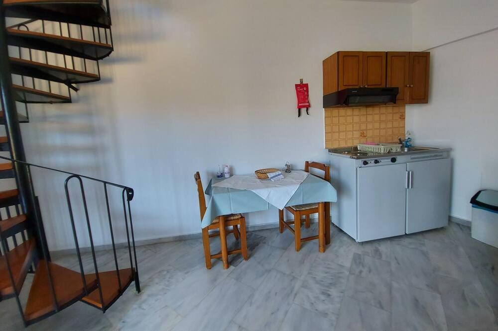 Menelaos Apartments Даратсо Экстерьер фото