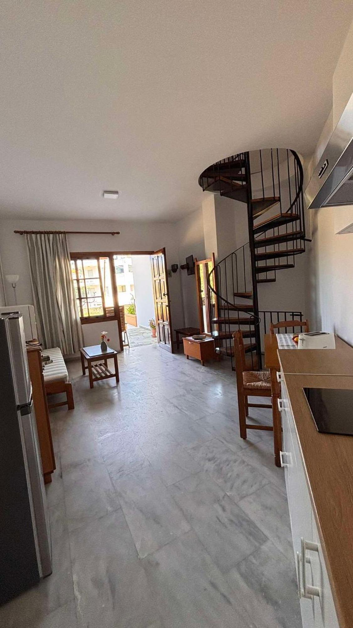 Menelaos Apartments Даратсо Экстерьер фото