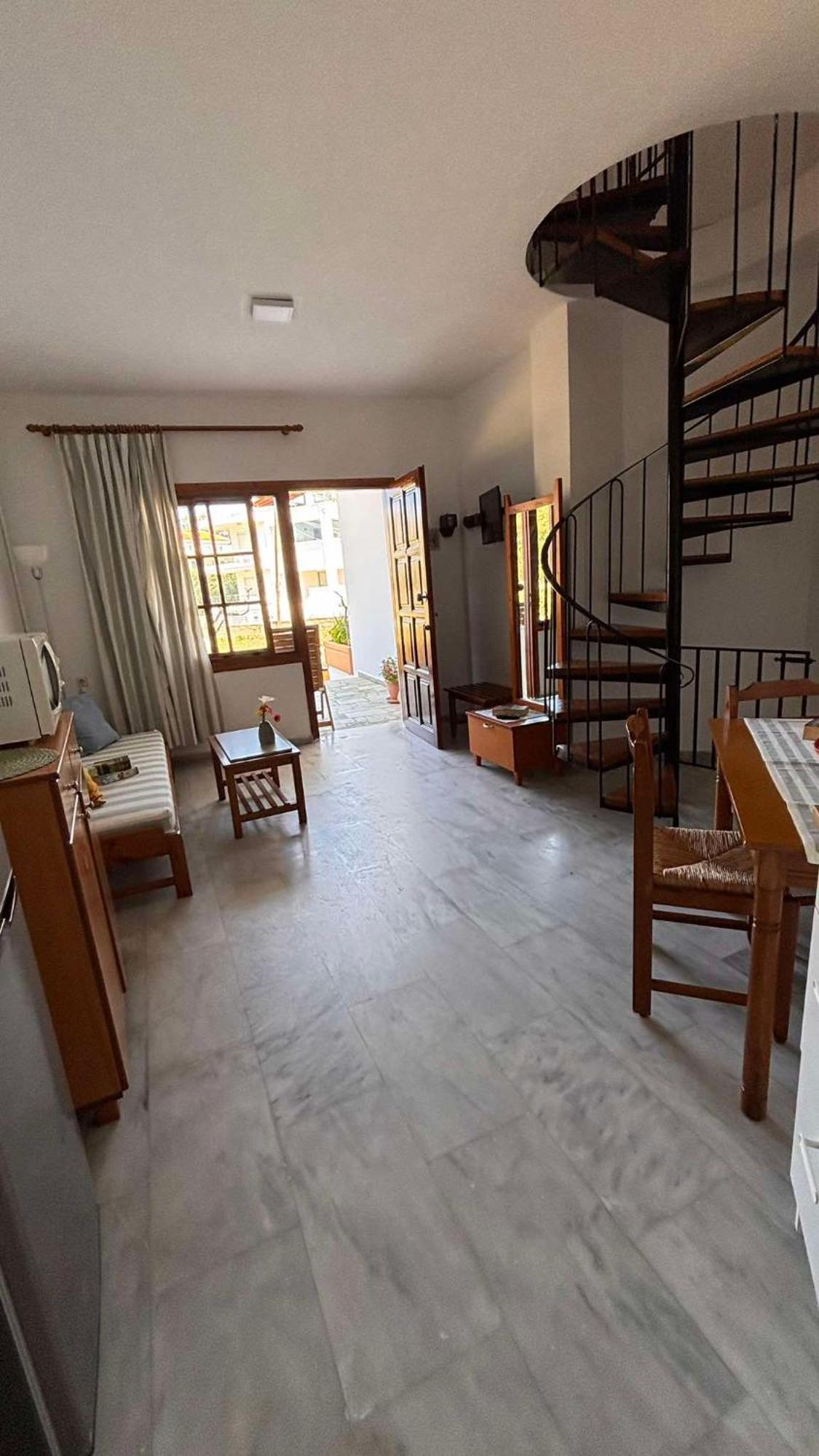 Menelaos Apartments Даратсо Экстерьер фото