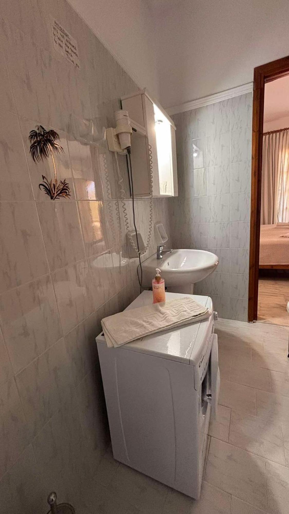 Menelaos Apartments Даратсо Экстерьер фото