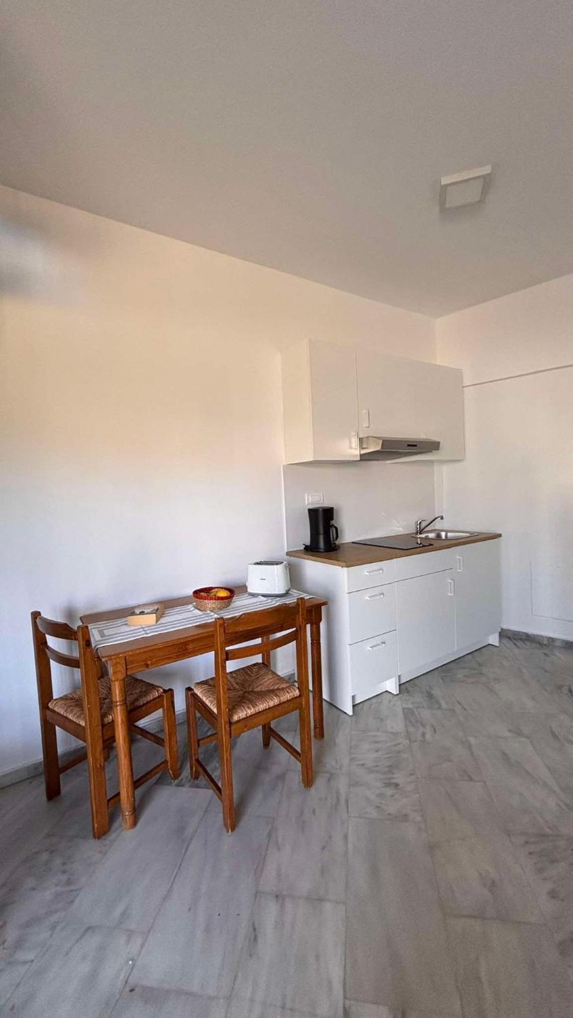 Menelaos Apartments Даратсо Экстерьер фото