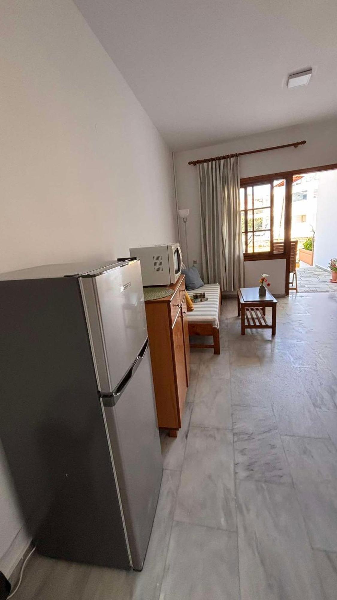 Menelaos Apartments Даратсо Экстерьер фото